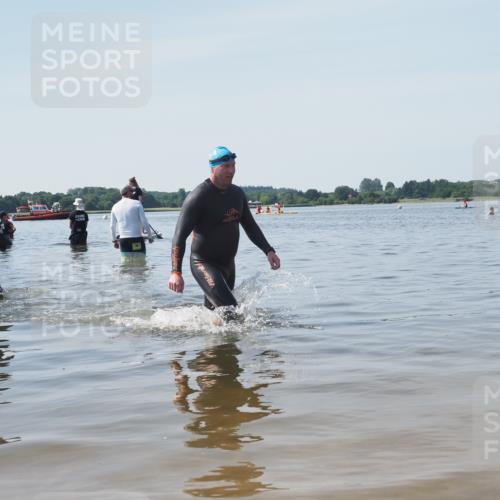 22.06.2025 - Viking Triathlon KatJ http://msf.ph/oto/8123536 22.06.2025 10:55:27 Schwimmen 246, 472 meine-sportfotos.de