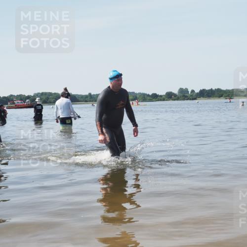 22.06.2025 - Viking Triathlon KatJ http://msf.ph/oto/8123540 22.06.2025 10:55:27 Schwimmen 246, 472 meine-sportfotos.de