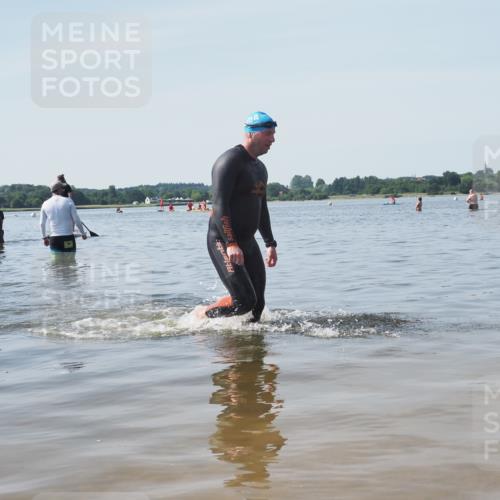 22.06.2025 - Viking Triathlon KatJ http://msf.ph/oto/8123545 22.06.2025 10:55:28 Schwimmen 246, 472 meine-sportfotos.de
