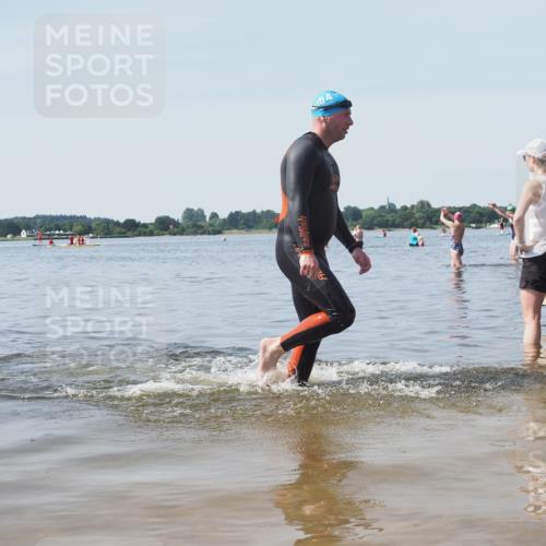 22.06.2025 - Viking Triathlon KatJ http://msf.ph/oto/8123555 22.06.2025 10:55:29 Schwimmen 246, 472 meine-sportfotos.de