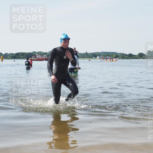 22.06.2025 - Viking Triathlon KatJ http://msf.ph/oto/8123562 22.06.2025 10:55:31 Schwimmen 246, 472 meine-sportfotos.de