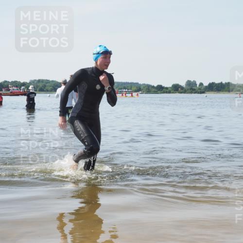 22.06.2025 - Viking Triathlon KatJ http://msf.ph/oto/8123569 22.06.2025 10:55:32 Schwimmen 246, 472 meine-sportfotos.de