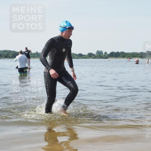 22.06.2025 - Viking Triathlon KatJ http://msf.ph/oto/8123583 22.06.2025 10:55:33 Schwimmen 246, 472 meine-sportfotos.de