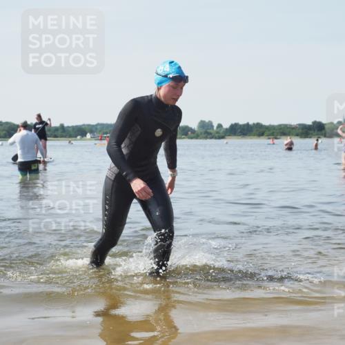 22.06.2025 - Viking Triathlon KatJ http://msf.ph/oto/8123592 22.06.2025 10:55:33 Schwimmen 246, 472 meine-sportfotos.de