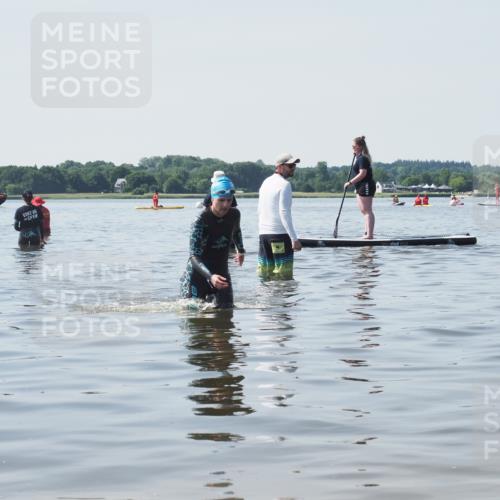 22.06.2025 - Viking Triathlon KatJ http://msf.ph/oto/8123616 22.06.2025 10:56:19 Schwimmen 499 meine-sportfotos.de