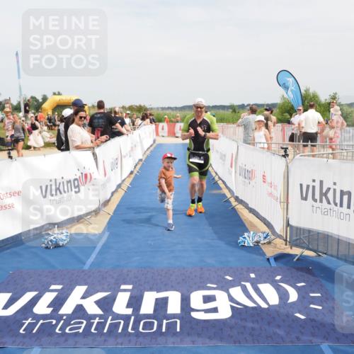 22.06.2025 - Viking Triathlon MichiJ http://msf.ph/oto/8123623 22.06.2025 15:14:32 Ziel 281 meine-sportfotos.de