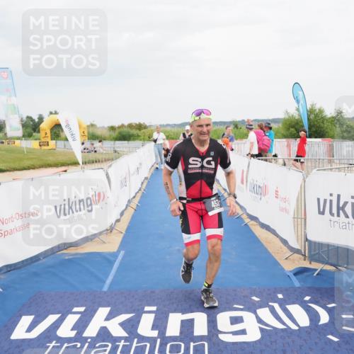 22.06.2025 - Viking Triathlon MichiJ http://msf.ph/oto/8123654 22.06.2025 17:09:42 Ziel 246, 493 meine-sportfotos.de