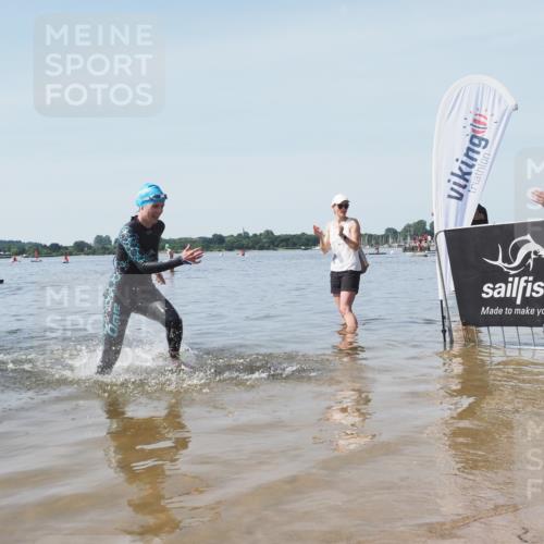 22.06.2025 - Viking Triathlon KatJ http://msf.ph/oto/8123656 22.06.2025 10:56:25 Schwimmen 499 meine-sportfotos.de