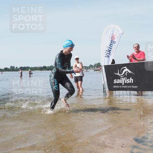 22.06.2025 - Viking Triathlon KatJ http://msf.ph/oto/8123675 22.06.2025 10:56:25 Schwimmen 499 meine-sportfotos.de