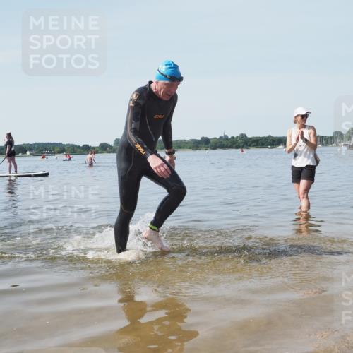 22.06.2025 - Viking Triathlon KatJ http://msf.ph/oto/8123746 22.06.2025 10:56:58 Schwimmen 363 meine-sportfotos.de