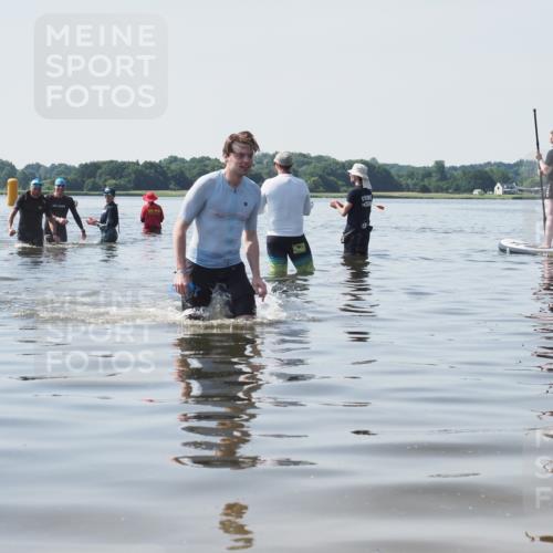 22.06.2025 - Viking Triathlon KatJ http://msf.ph/oto/8123774 22.06.2025 10:58:05 Schwimmen 357 meine-sportfotos.de