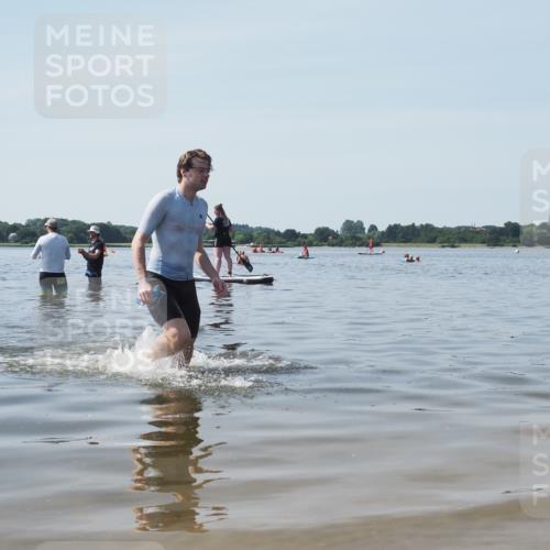 22.06.2025 - Viking Triathlon KatJ http://msf.ph/oto/8123809 22.06.2025 10:58:08 Schwimmen 357, 359, 403 meine-sportfotos.de