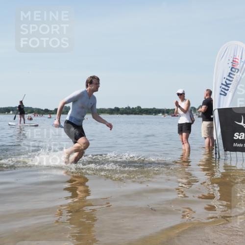 22.06.2025 - Viking Triathlon KatJ http://msf.ph/oto/8123821 22.06.2025 10:58:09 Schwimmen 357, 359, 403 meine-sportfotos.de