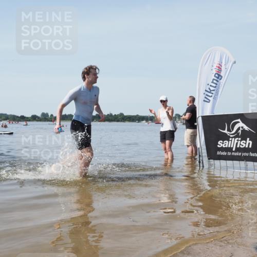 22.06.2025 - Viking Triathlon KatJ http://msf.ph/oto/8123828 22.06.2025 10:58:10 Schwimmen 357, 359, 403 meine-sportfotos.de