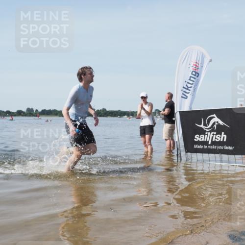 22.06.2025 - Viking Triathlon KatJ http://msf.ph/oto/8123831 22.06.2025 10:58:10 Schwimmen 357, 359, 403 meine-sportfotos.de