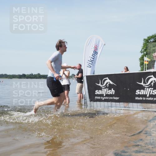 22.06.2025 - Viking Triathlon KatJ http://msf.ph/oto/8123841 22.06.2025 10:58:10 Schwimmen 357, 359, 403 meine-sportfotos.de