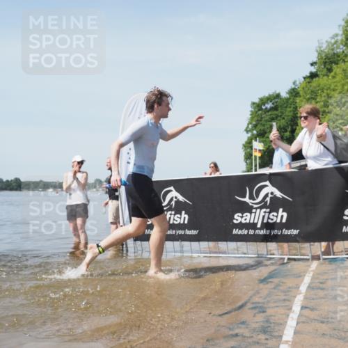 22.06.2025 - Viking Triathlon KatJ http://msf.ph/oto/8123852 22.06.2025 10:58:11 Schwimmen 357, 359, 403 meine-sportfotos.de