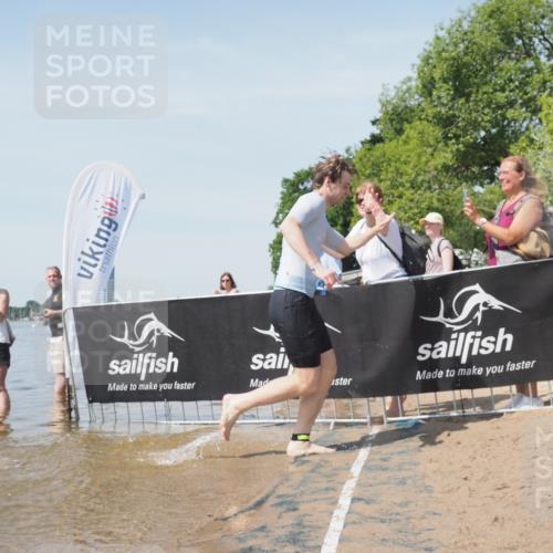 22.06.2025 - Viking Triathlon KatJ http://msf.ph/oto/8123863 22.06.2025 10:58:11 Schwimmen 357, 359, 403 meine-sportfotos.de