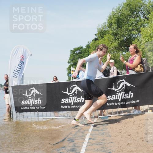 22.06.2025 - Viking Triathlon KatJ http://msf.ph/oto/8123866 22.06.2025 10:58:11 Schwimmen 357, 359, 403 meine-sportfotos.de