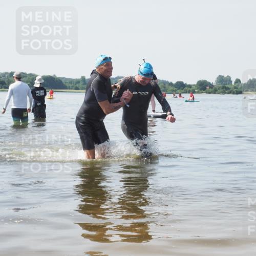 22.06.2025 - Viking Triathlon KatJ http://msf.ph/oto/8123883 22.06.2025 10:58:20 Schwimmen 359, 403 meine-sportfotos.de
