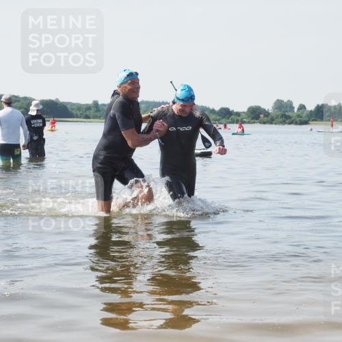 22.06.2025 - Viking Triathlon KatJ http://msf.ph/oto/8123885 22.06.2025 10:58:20 Schwimmen 359, 403 meine-sportfotos.de