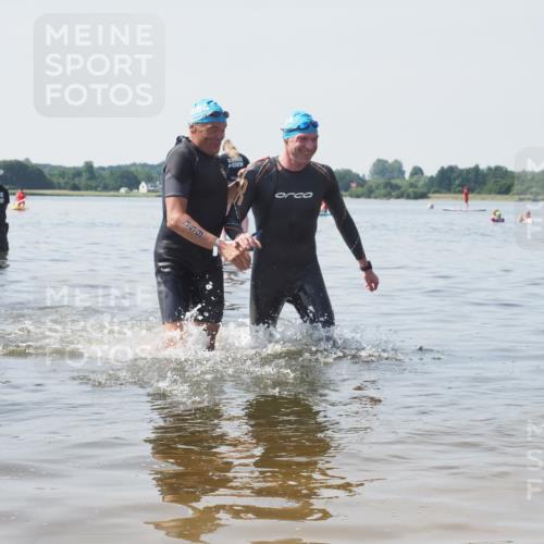 22.06.2025 - Viking Triathlon KatJ http://msf.ph/oto/8123892 22.06.2025 10:58:20 Schwimmen 359, 403 meine-sportfotos.de