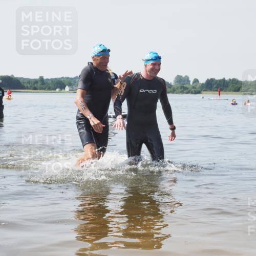 22.06.2025 - Viking Triathlon KatJ http://msf.ph/oto/8123897 22.06.2025 10:58:21 Schwimmen 359, 403 meine-sportfotos.de