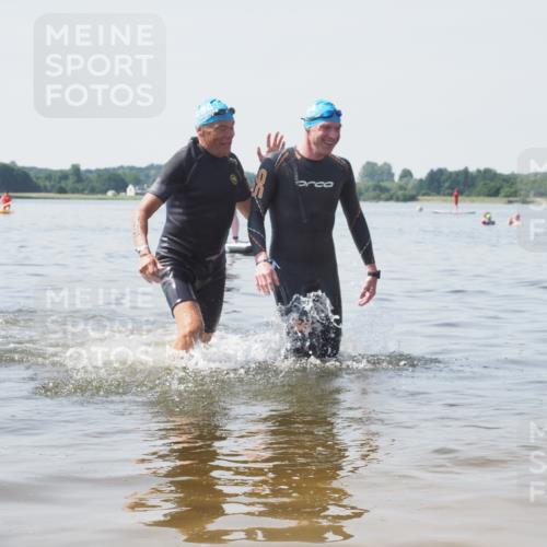 22.06.2025 - Viking Triathlon KatJ http://msf.ph/oto/8123901 22.06.2025 10:58:21 Schwimmen 359, 403 meine-sportfotos.de