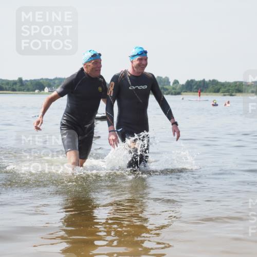 22.06.2025 - Viking Triathlon KatJ http://msf.ph/oto/8123903 22.06.2025 10:58:21 Schwimmen 359, 403 meine-sportfotos.de