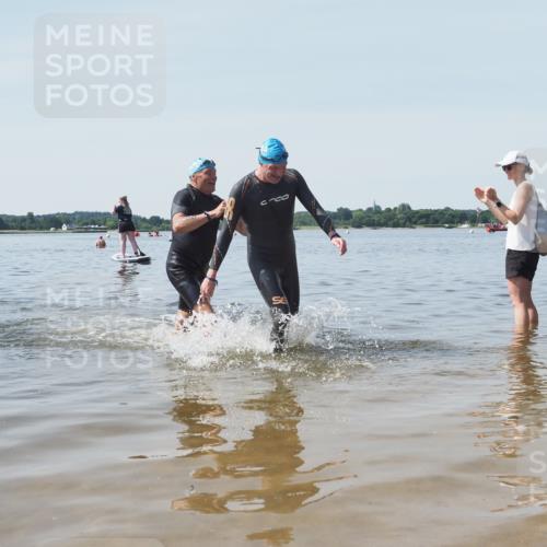 22.06.2025 - Viking Triathlon KatJ http://msf.ph/oto/8123916 22.06.2025 10:58:22 Schwimmen 359, 403 meine-sportfotos.de