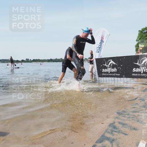 22.06.2025 - Viking Triathlon KatJ http://msf.ph/oto/8123931 22.06.2025 10:58:24 Schwimmen 359, 403 meine-sportfotos.de