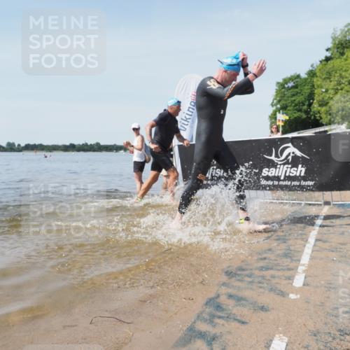 22.06.2025 - Viking Triathlon KatJ http://msf.ph/oto/8123952 22.06.2025 10:58:25 Schwimmen 359, 403 meine-sportfotos.de