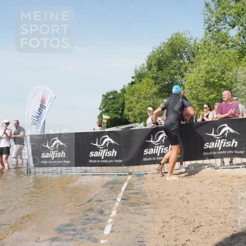 22.06.2025 - Viking Triathlon KatJ http://msf.ph/oto/8123968 22.06.2025 10:58:27 Schwimmen 359, 403 meine-sportfotos.de