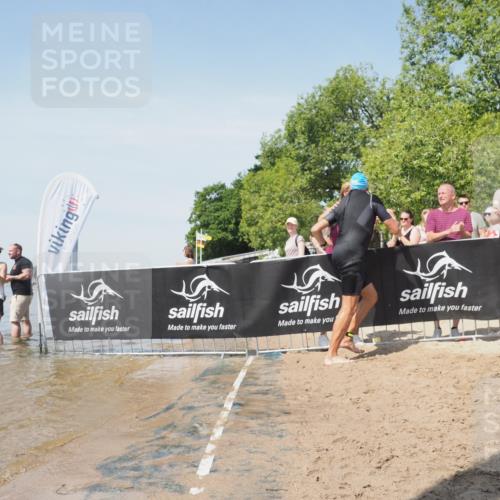 22.06.2025 - Viking Triathlon KatJ http://msf.ph/oto/8123973 22.06.2025 10:58:27 Schwimmen 359, 403 meine-sportfotos.de