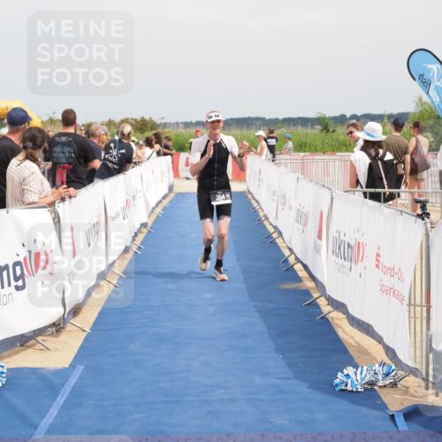 22.06.2025 - Viking Triathlon MichiJ http://msf.ph/oto/8123997 22.06.2025 15:14:53 Ziel 264, 377 meine-sportfotos.de