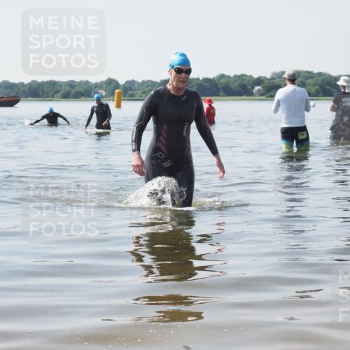 22.06.2025 - Viking Triathlon KatJ http://msf.ph/oto/8124017 22.06.2025 10:58:50 Schwimmen 268 meine-sportfotos.de