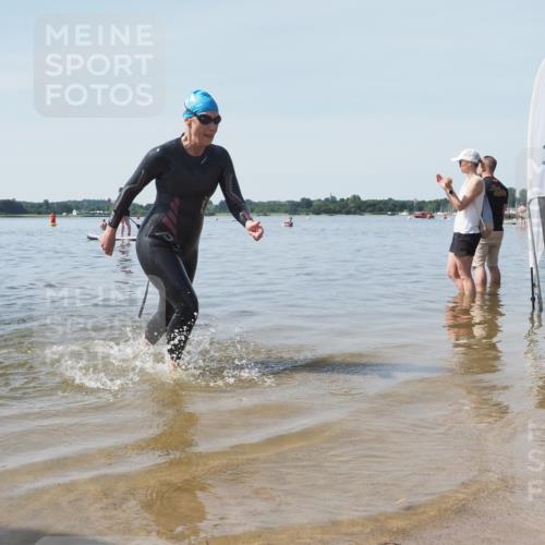 22.06.2025 - Viking Triathlon KatJ http://msf.ph/oto/8124046 22.06.2025 10:58:54 Schwimmen 234, 268 meine-sportfotos.de