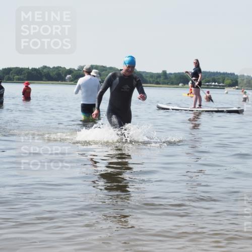 22.06.2025 - Viking Triathlon KatJ http://msf.ph/oto/8124092 22.06.2025 10:59:06 Schwimmen 222, 234 meine-sportfotos.de