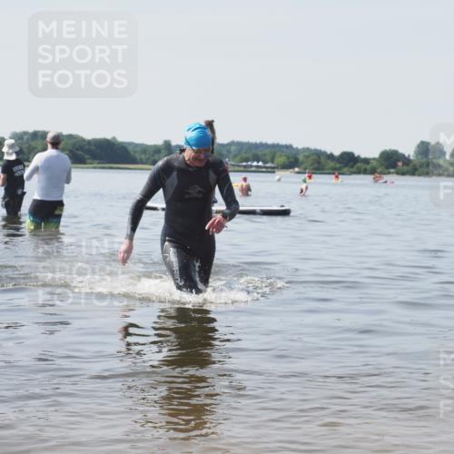 22.06.2025 - Viking Triathlon KatJ http://msf.ph/oto/8124115 22.06.2025 10:59:07 Schwimmen 222, 234 meine-sportfotos.de