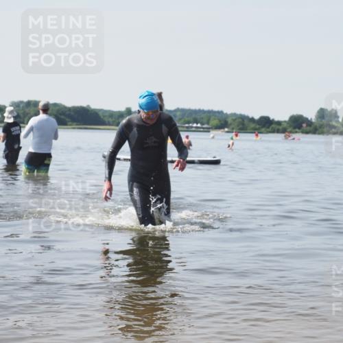 22.06.2025 - Viking Triathlon KatJ http://msf.ph/oto/8124121 22.06.2025 10:59:07 Schwimmen 222, 234 meine-sportfotos.de