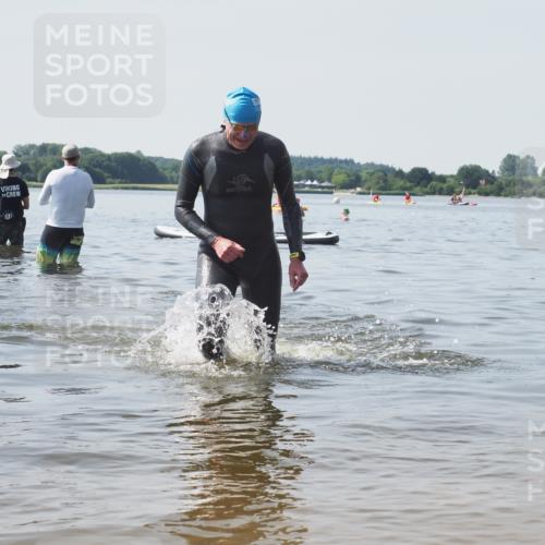 22.06.2025 - Viking Triathlon KatJ http://msf.ph/oto/8124138 22.06.2025 10:59:08 Schwimmen 222, 234 meine-sportfotos.de