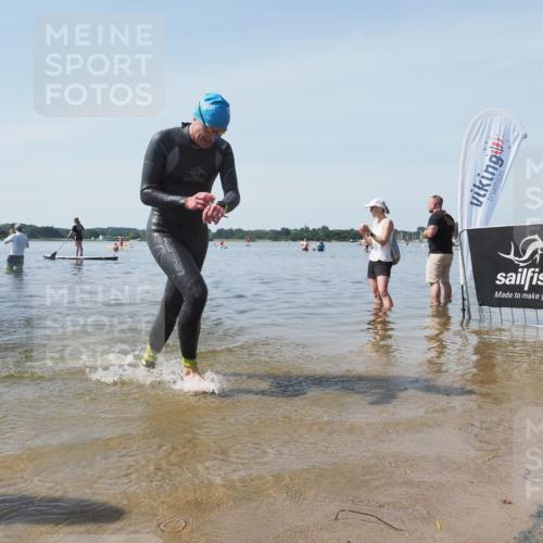 22.06.2025 - Viking Triathlon KatJ http://msf.ph/oto/8124168 22.06.2025 10:59:11 Schwimmen 222, 234 meine-sportfotos.de