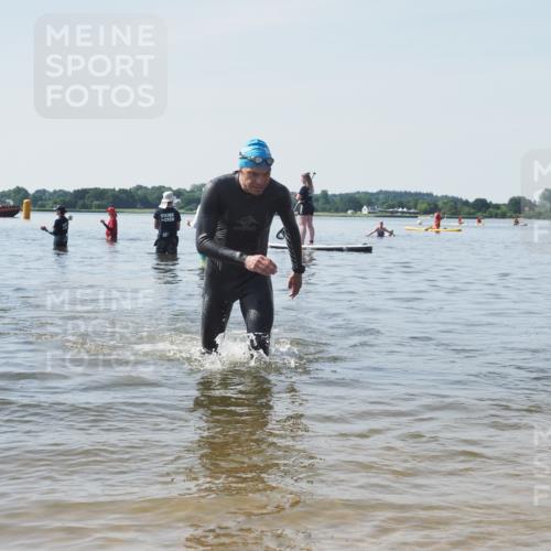 22.06.2025 - Viking Triathlon KatJ http://msf.ph/oto/8124218 22.06.2025 10:59:15 Schwimmen 222, 459 meine-sportfotos.de