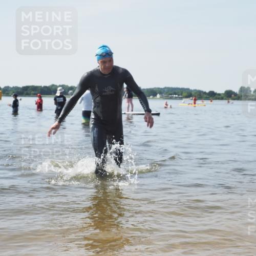 22.06.2025 - Viking Triathlon KatJ http://msf.ph/oto/8124234 22.06.2025 10:59:16 Schwimmen 222, 459 meine-sportfotos.de