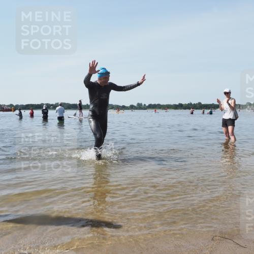 22.06.2025 - Viking Triathlon KatJ http://msf.ph/oto/8124236 22.06.2025 10:59:17 Schwimmen 222, 459 meine-sportfotos.de