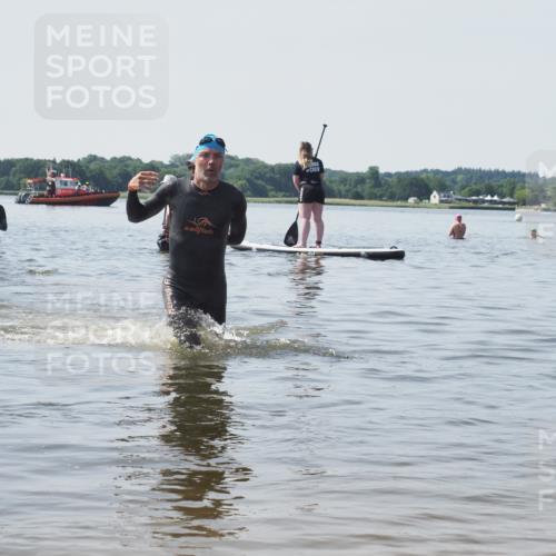 22.06.2025 - Viking Triathlon KatJ http://msf.ph/oto/8124293 22.06.2025 10:59:30 Schwimmen 459, 476 meine-sportfotos.de