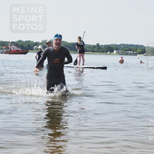 22.06.2025 - Viking Triathlon KatJ http://msf.ph/oto/8124304 22.06.2025 10:59:30 Schwimmen 459, 476 meine-sportfotos.de