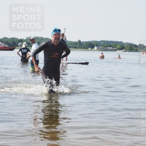 22.06.2025 - Viking Triathlon KatJ http://msf.ph/oto/8124309 22.06.2025 10:59:31 Schwimmen 459, 476 meine-sportfotos.de