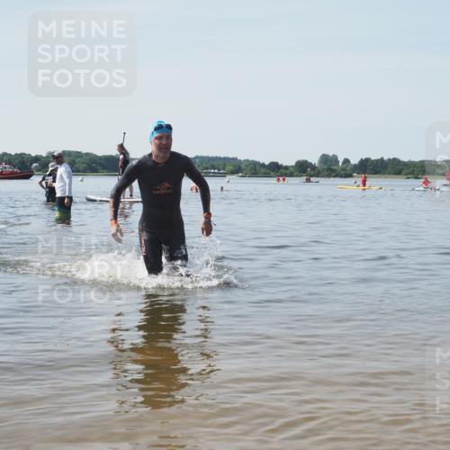 22.06.2025 - Viking Triathlon KatJ http://msf.ph/oto/8124314 22.06.2025 10:59:32 Schwimmen 459, 476 meine-sportfotos.de