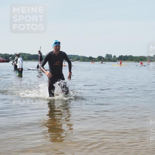 22.06.2025 - Viking Triathlon KatJ http://msf.ph/oto/8124320 22.06.2025 10:59:32 Schwimmen 459, 476 meine-sportfotos.de